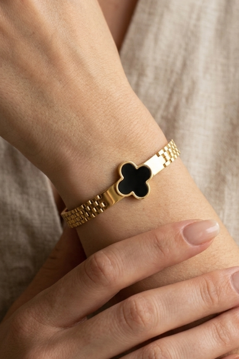 Clover Leaf Motif Bracelet | Jewelza Bracelet